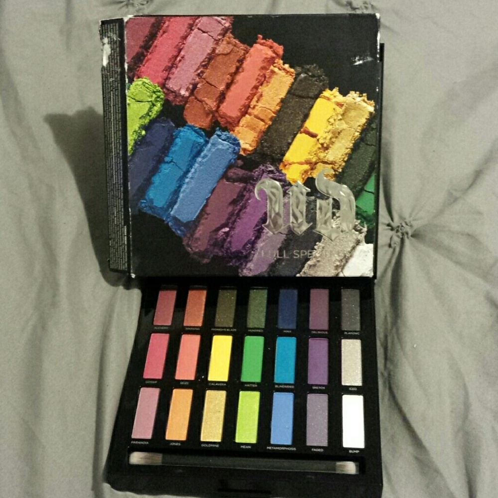 Urban Decay full spectrum palette
