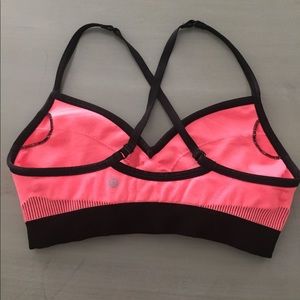 Lululemon sports bra size 4
