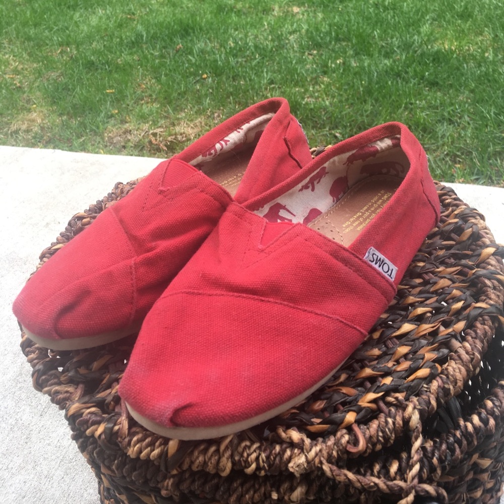 Red Toms
