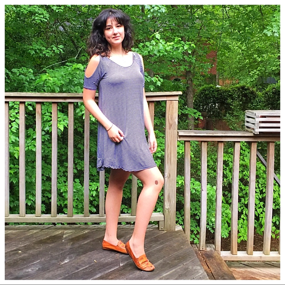 🆕 striped cold shoulder dress - Picture 3 of 4