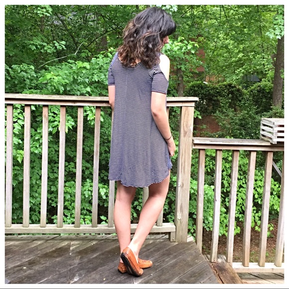 🆕 striped cold shoulder dress - Picture 4 of 4