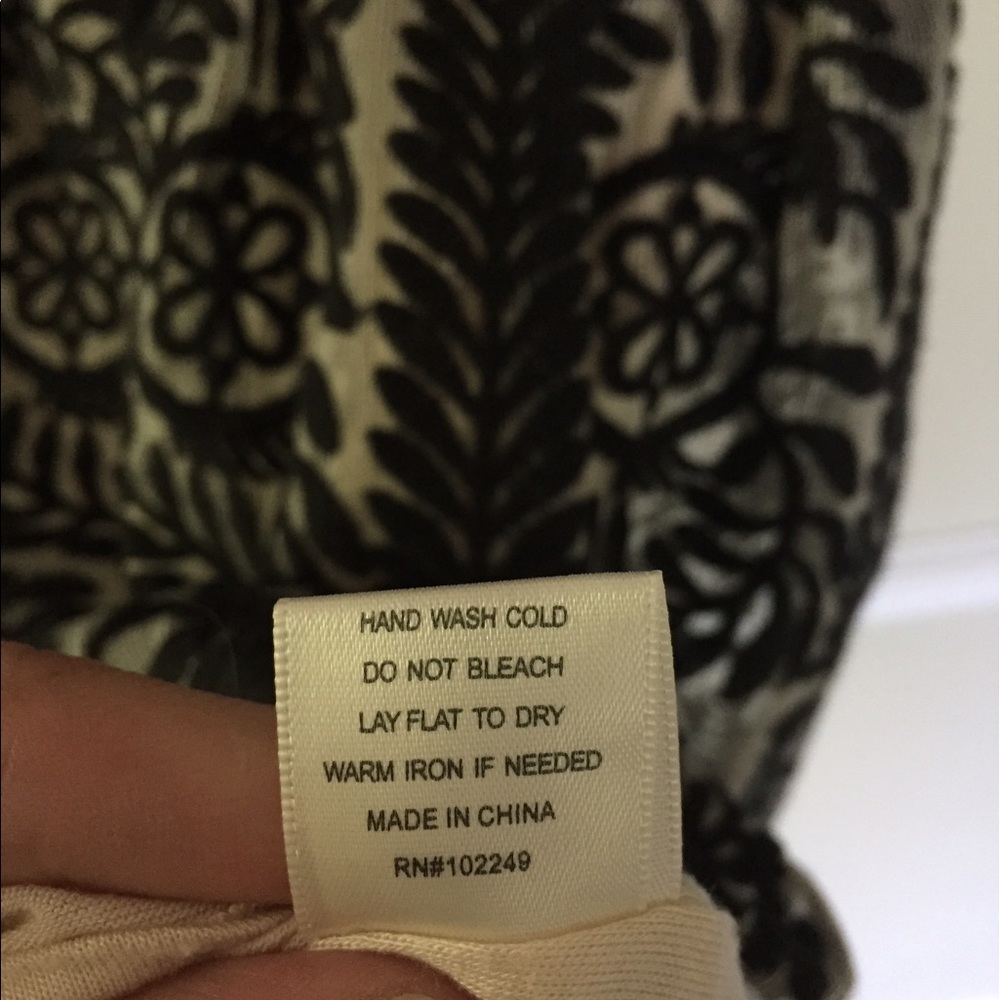 Dress - Picture 3 of 4