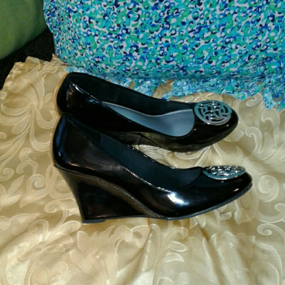 Fiomi size 10 black pat - Picture 2 of 3