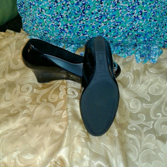 Fiomi size 10 black pat - Picture 3 of 3