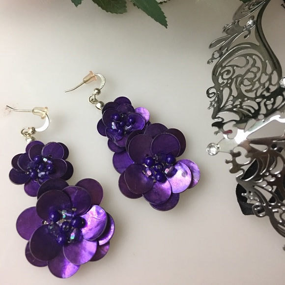 4 for $20 Purple Flower Earrings - Picture 2 of 3