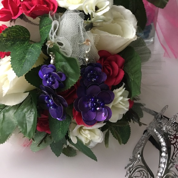4 for $20 Purple Flower Earrings - Picture 3 of 3