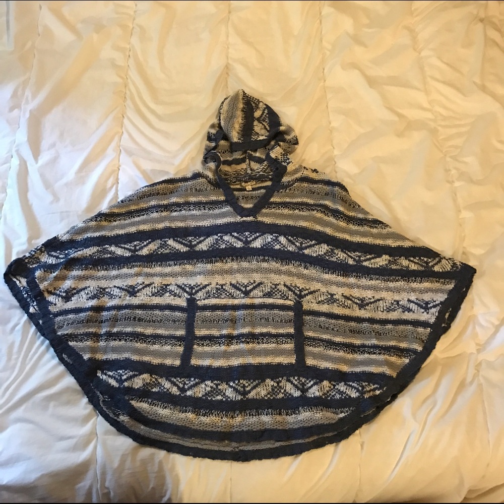 Hooded Aztec print poncho