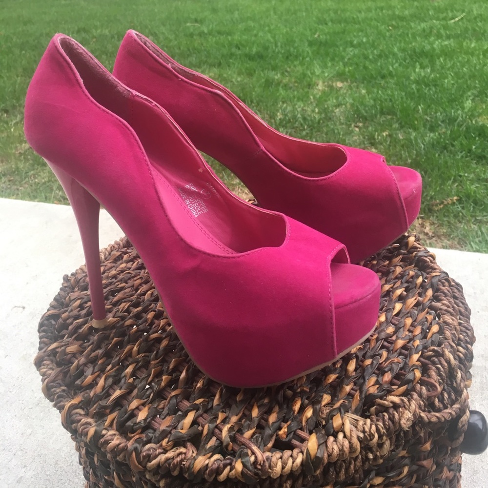 High heel sandals