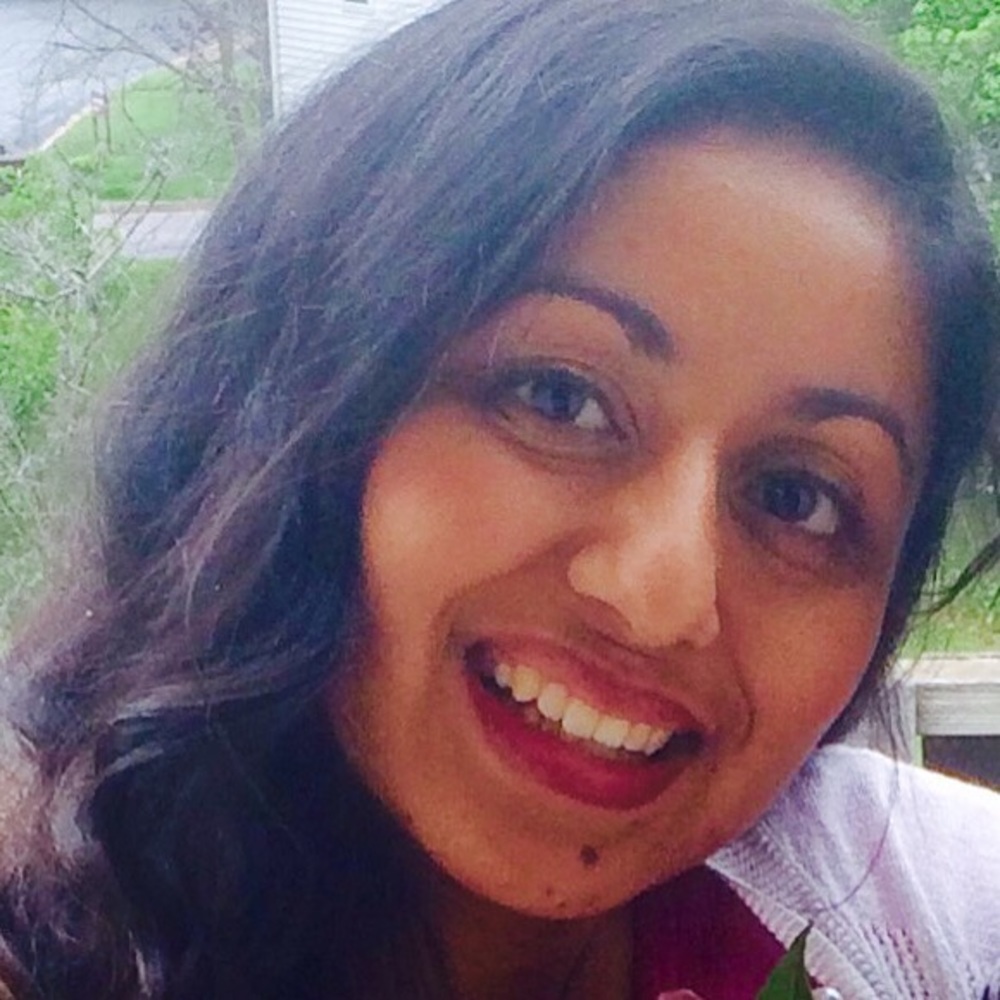 Meet your Posher, Mayra