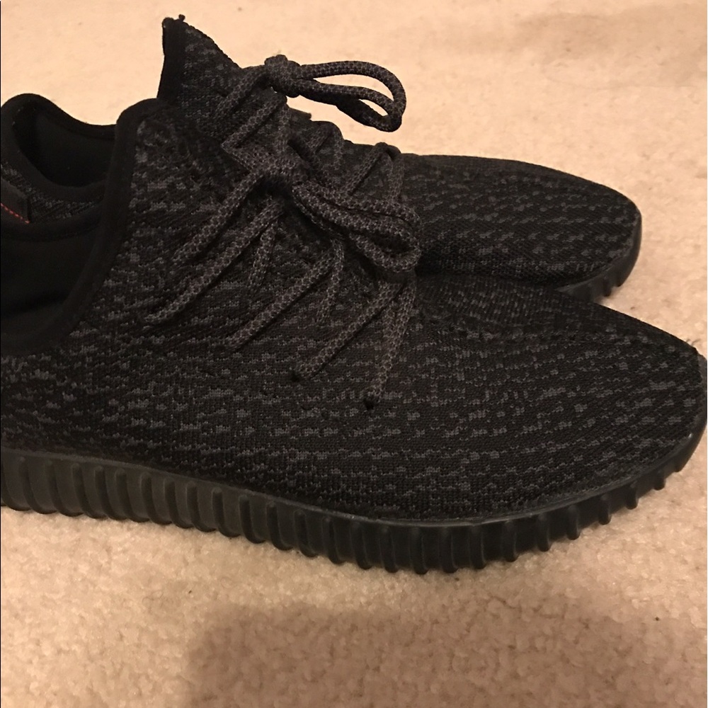Yeezy 350 boost pirate black