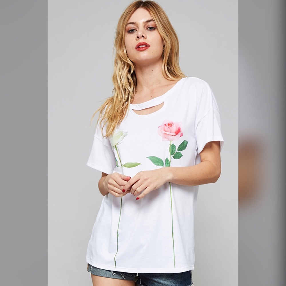 LAST 1! Rose š¹ print top with cut out detail! - Picture 3 of 4