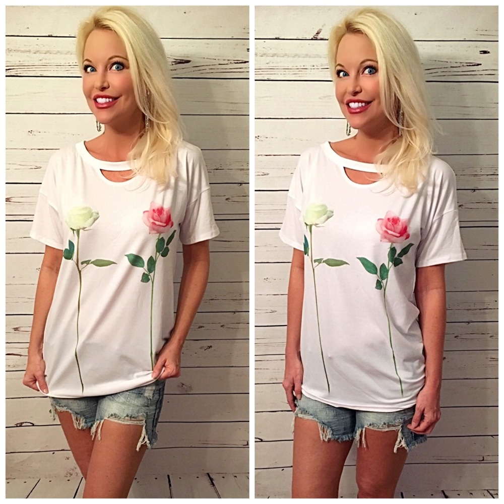 LAST 1! Rose š¹ print top with cut out detail! - Picture 1 of 4
