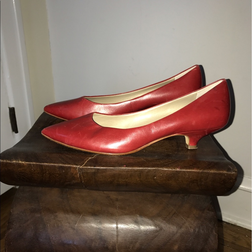 Nordstrom BOUTIQUE red leather kitten heels