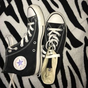 Black converse