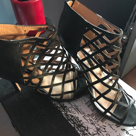 Kenzie Shoes - Picture 2 of 3