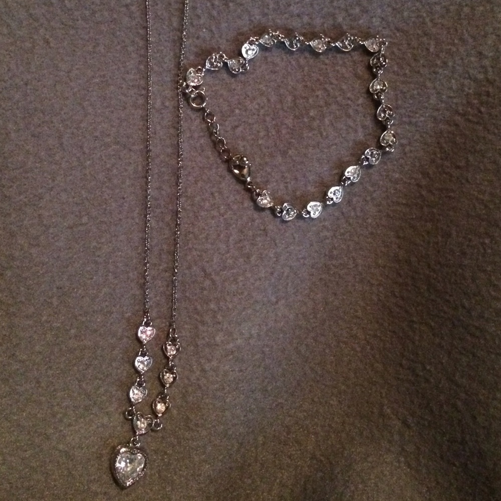 Necklace & bracelet set