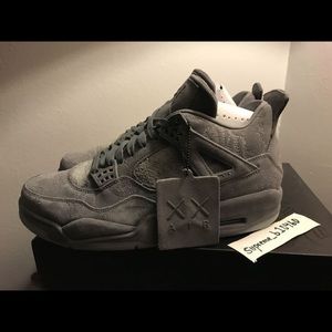 Jordan retro 4 KAWS