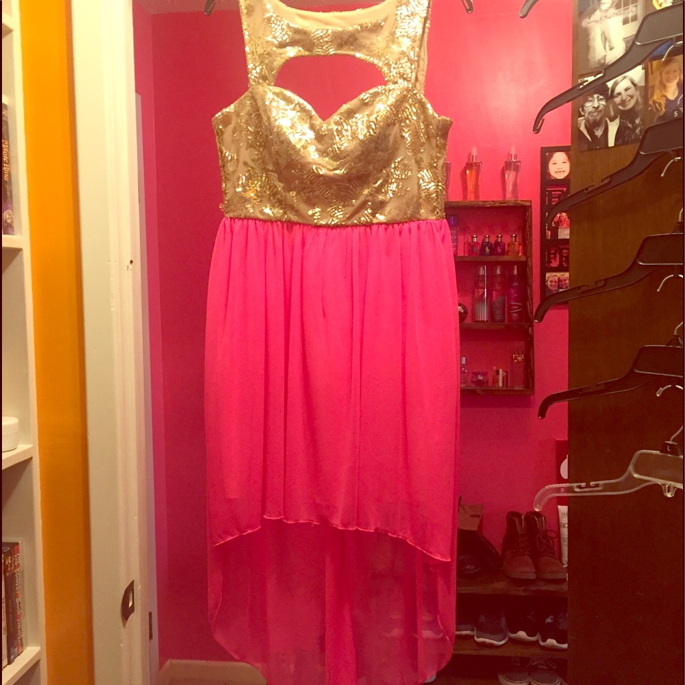 Hi-low dress.
