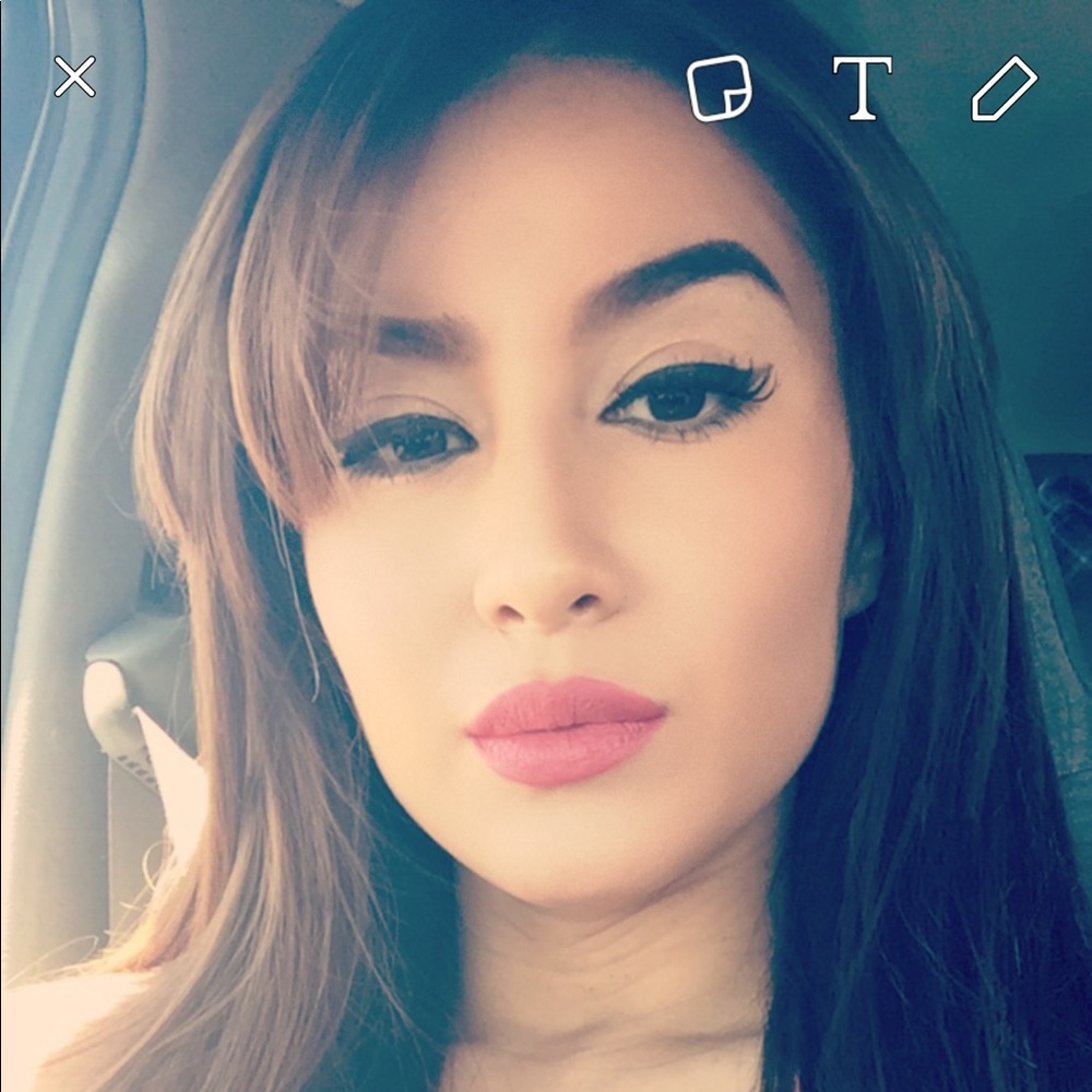 Meet your Posher, Nadia