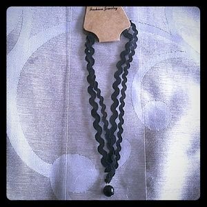 Stylish black chocker necklace