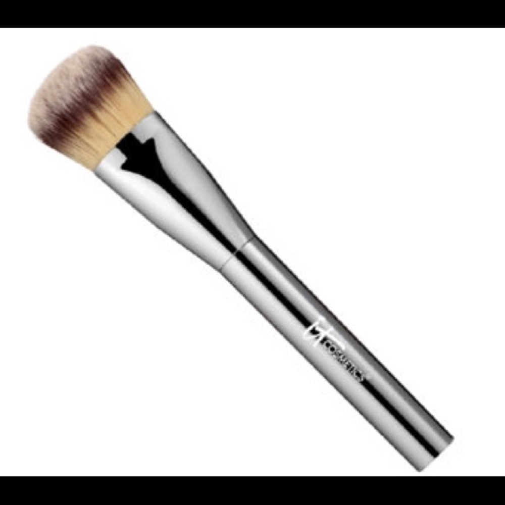 IT Cosmetics Luxe Plush Paddle Foundation Brush