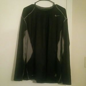 Long sleeve nike workout ahirt