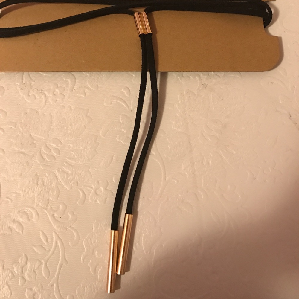 Choker - Picture 2 of 3