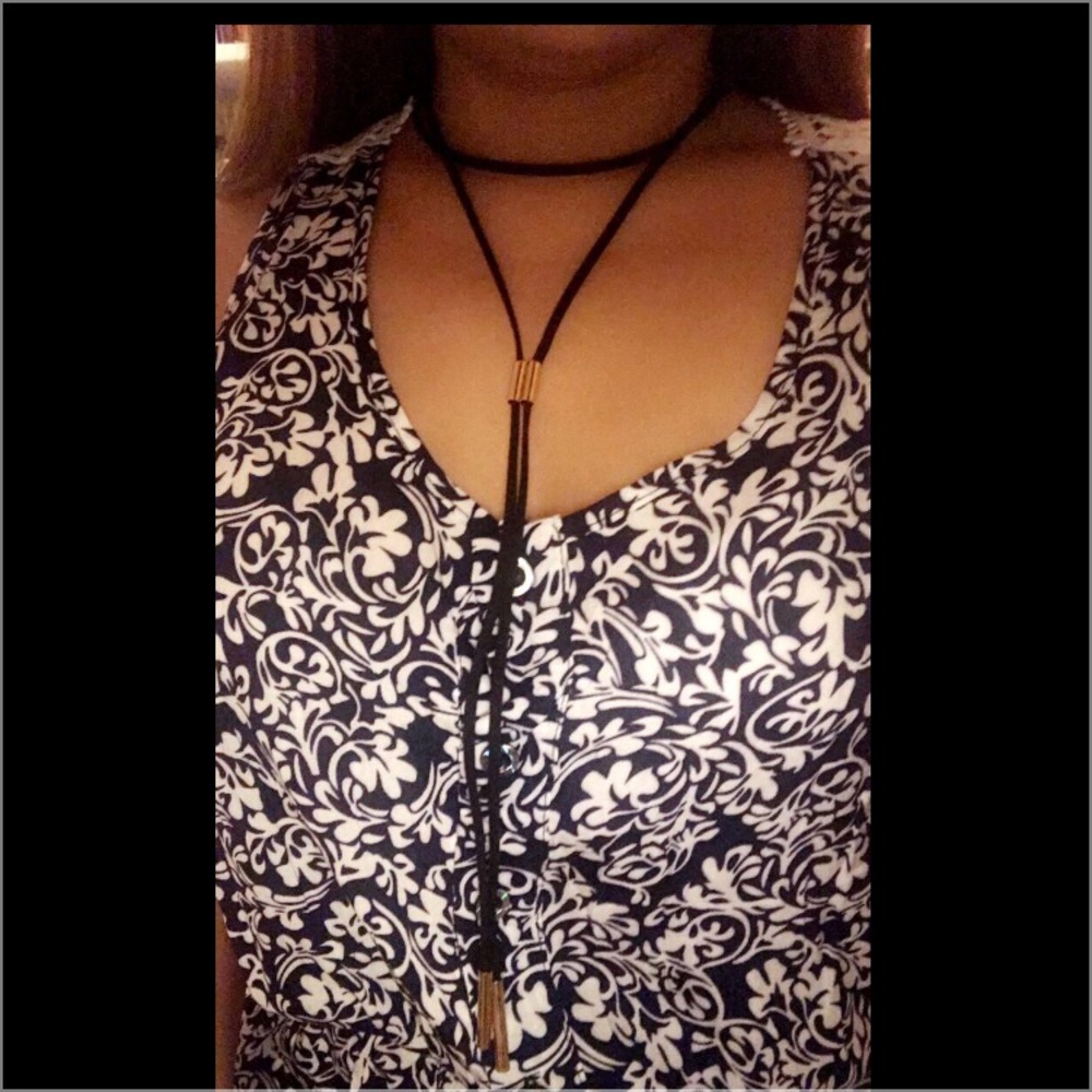 Choker - Picture 3 of 3