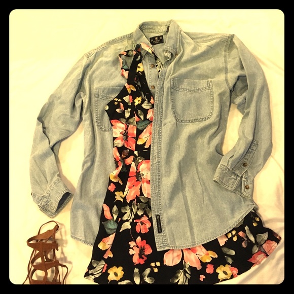 [Vintage] Denim Layering Button Down - Picture 1 of 6