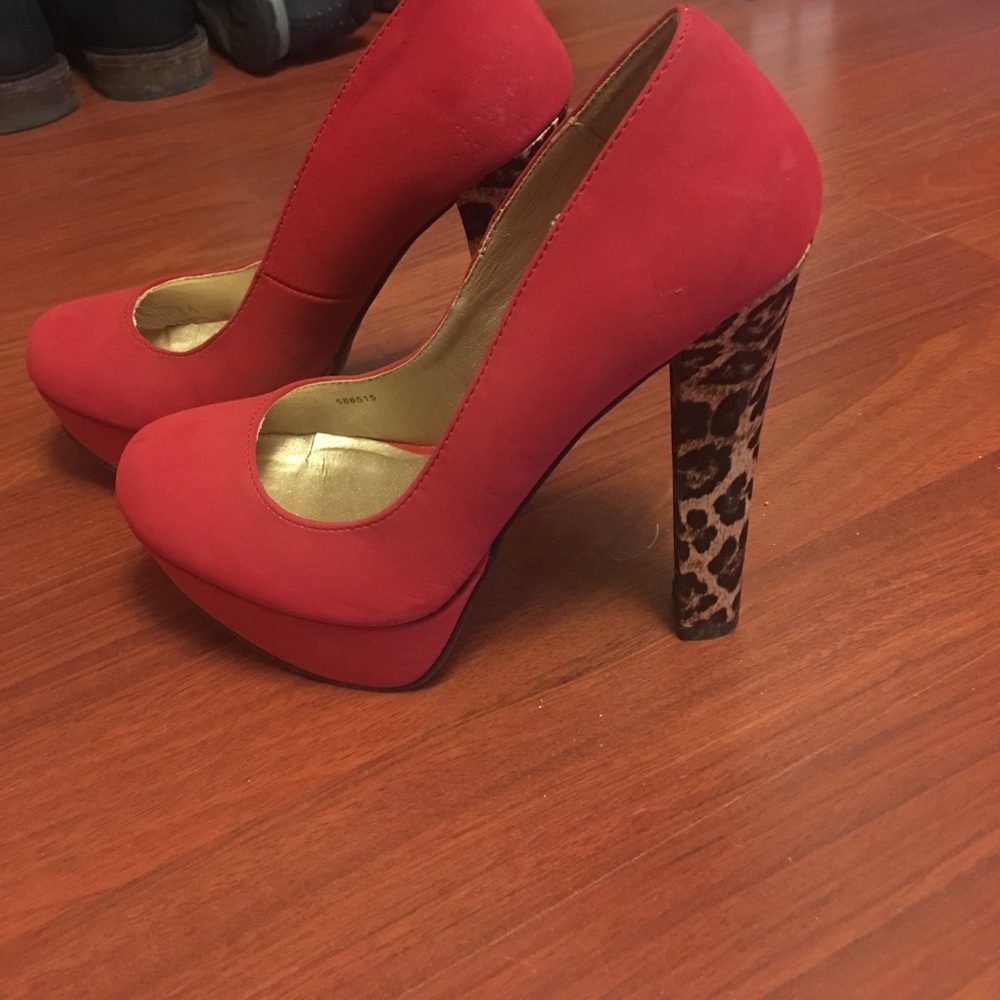 Brand new multi color pumps