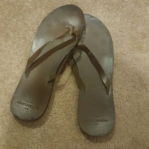 Abercrombie kids flip flops
