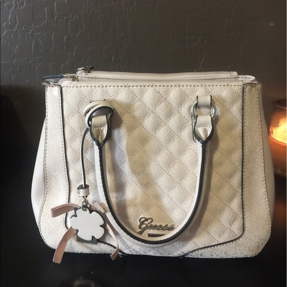 GUESS purse, light pink, medium size - Picture 1 of 6