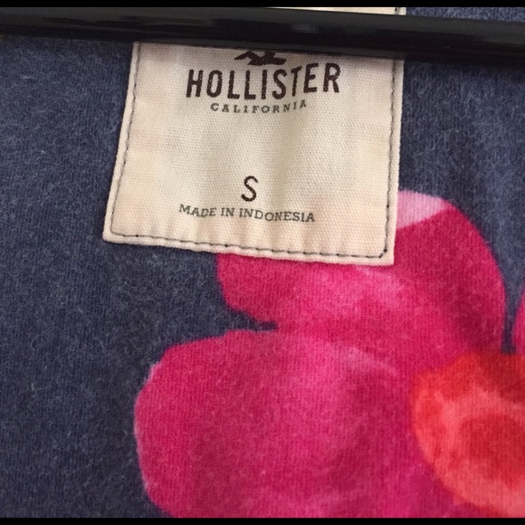 Floral hollister tank - Picture 2 of 2
