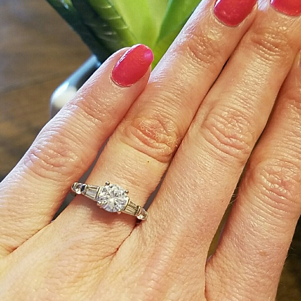 White gold filled clear saphire engagement ring - Picture 2 of 4