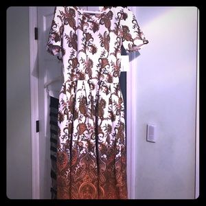 Large Lularoe Amelia