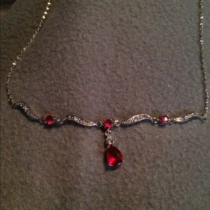 Necklace & earring set