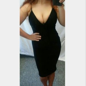 💋NWOT Little Black Bodycon Dress💋