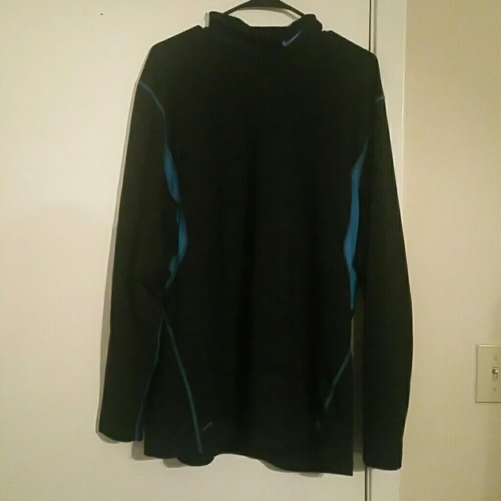 Long sleeve workout shirt