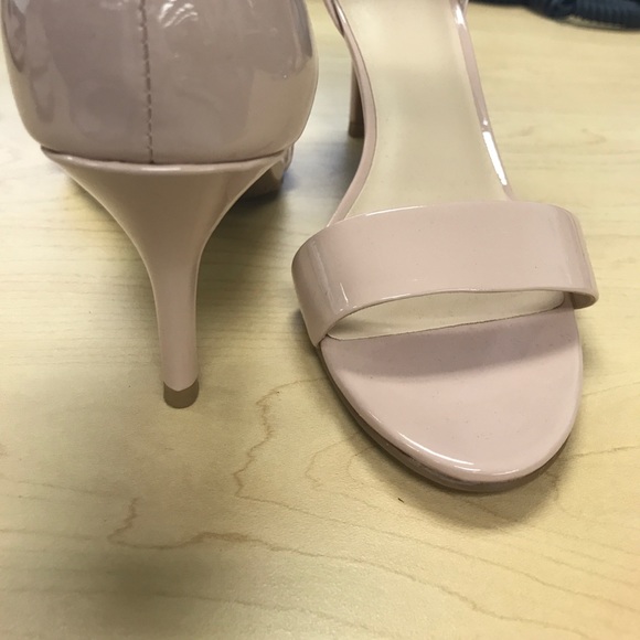 Basic Heels - Picture 2 of 4