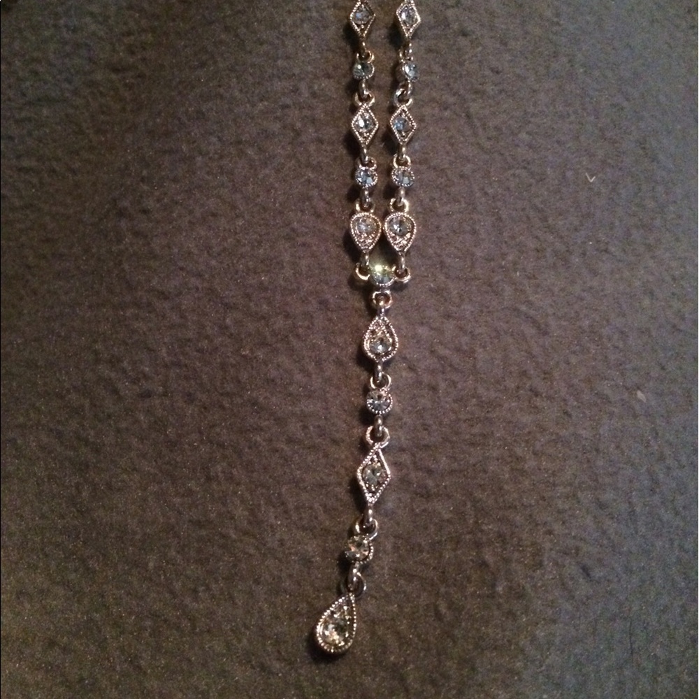 Necklace & earring set