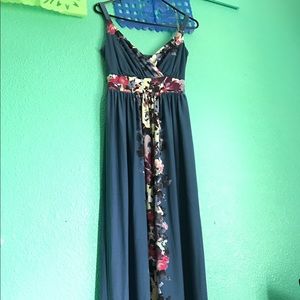 Long women's nightgown with adjustable straps