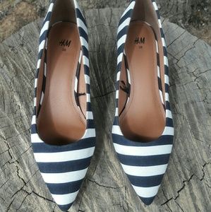 H&M Striped pointed heels