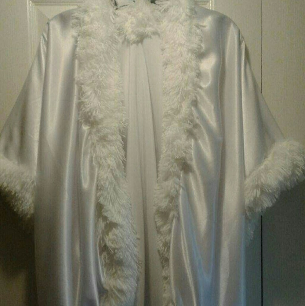 CUSTOMIZED FUR NIGHT COAT