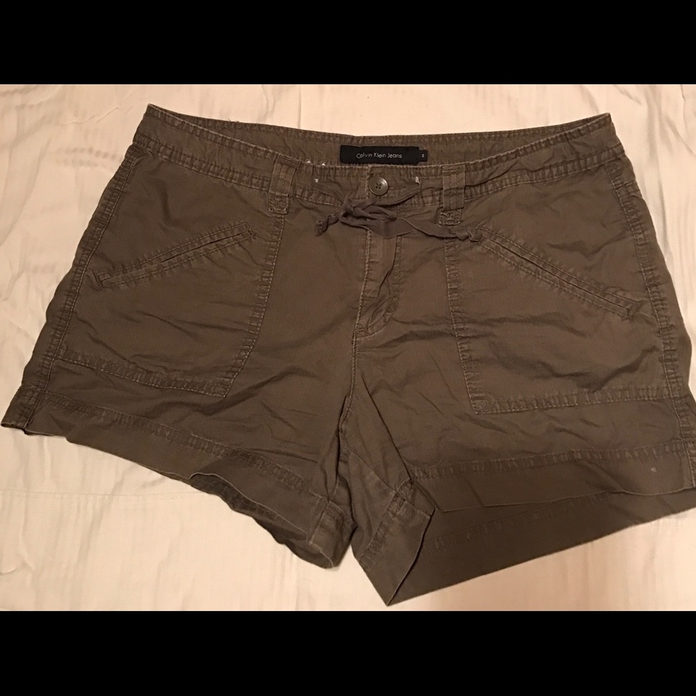 Calvin Klein shorts - Size 12