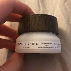 Farmacy Rise 'N Shine - Daily Moisture Lock