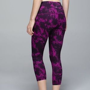 Lululemon Wunder Under Crops!! 💜🖤💜