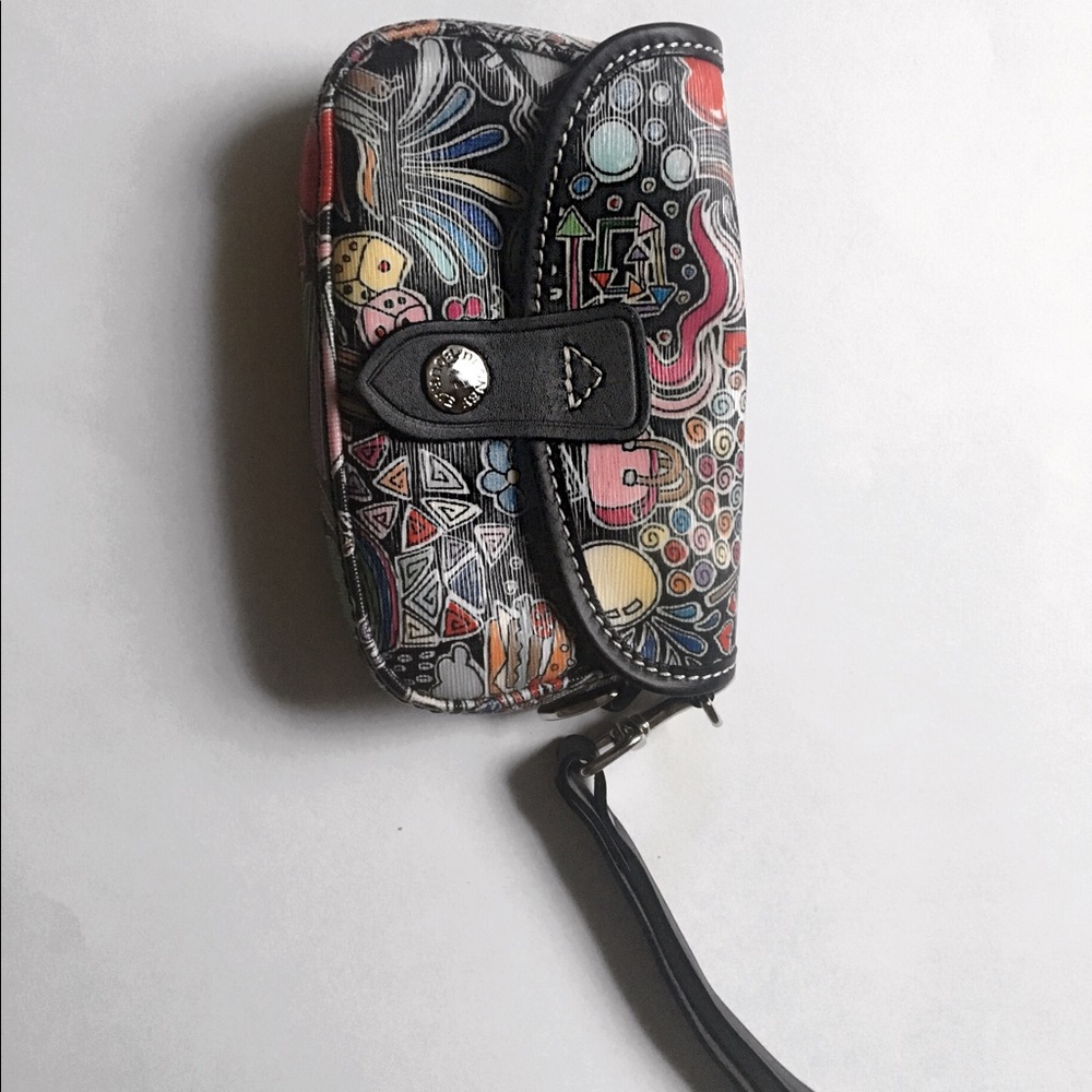 Dooney & Burke wrislet