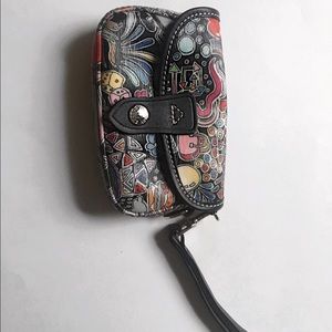 Dooney & Burke wrislet