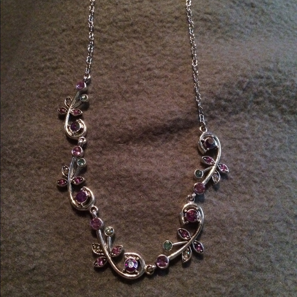 Necklace & earring set