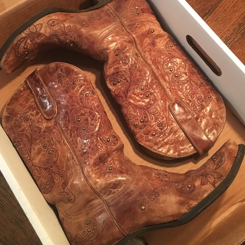 👢Authentic cowboy boots 🤠